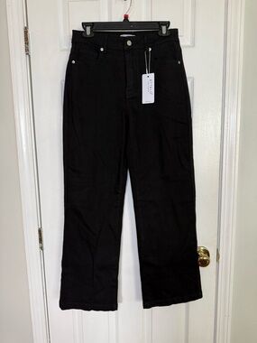 High-Waist Wide Leg Jeans - Black